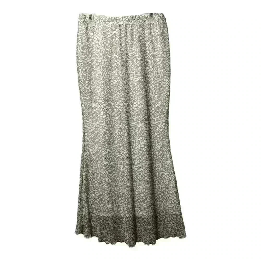 Shein skirt size 4 in like new condition.